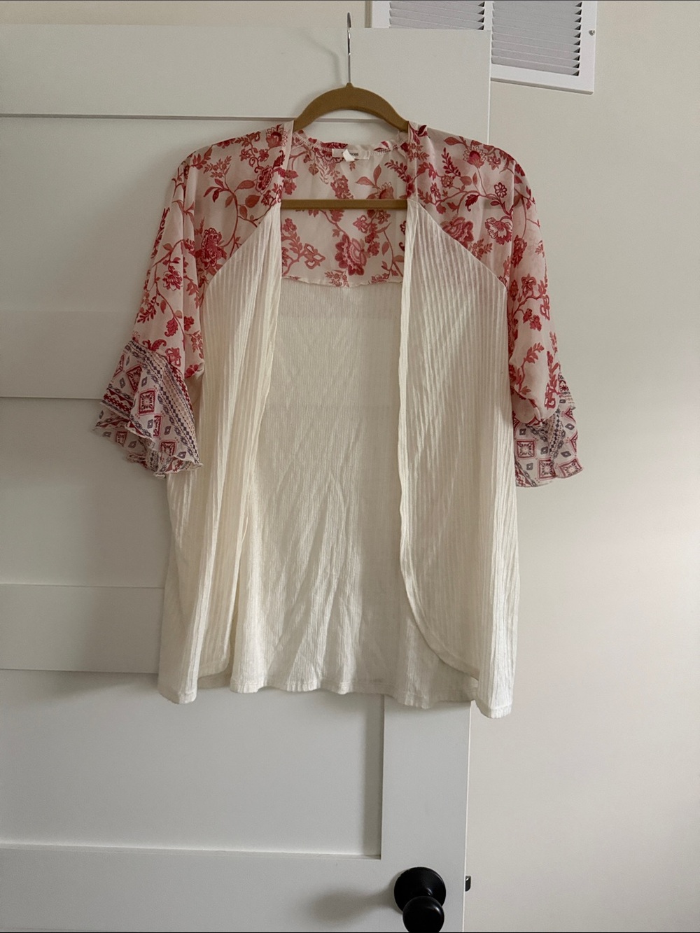 Maurice’s Cream and Red Floral Open-Front Women's Top